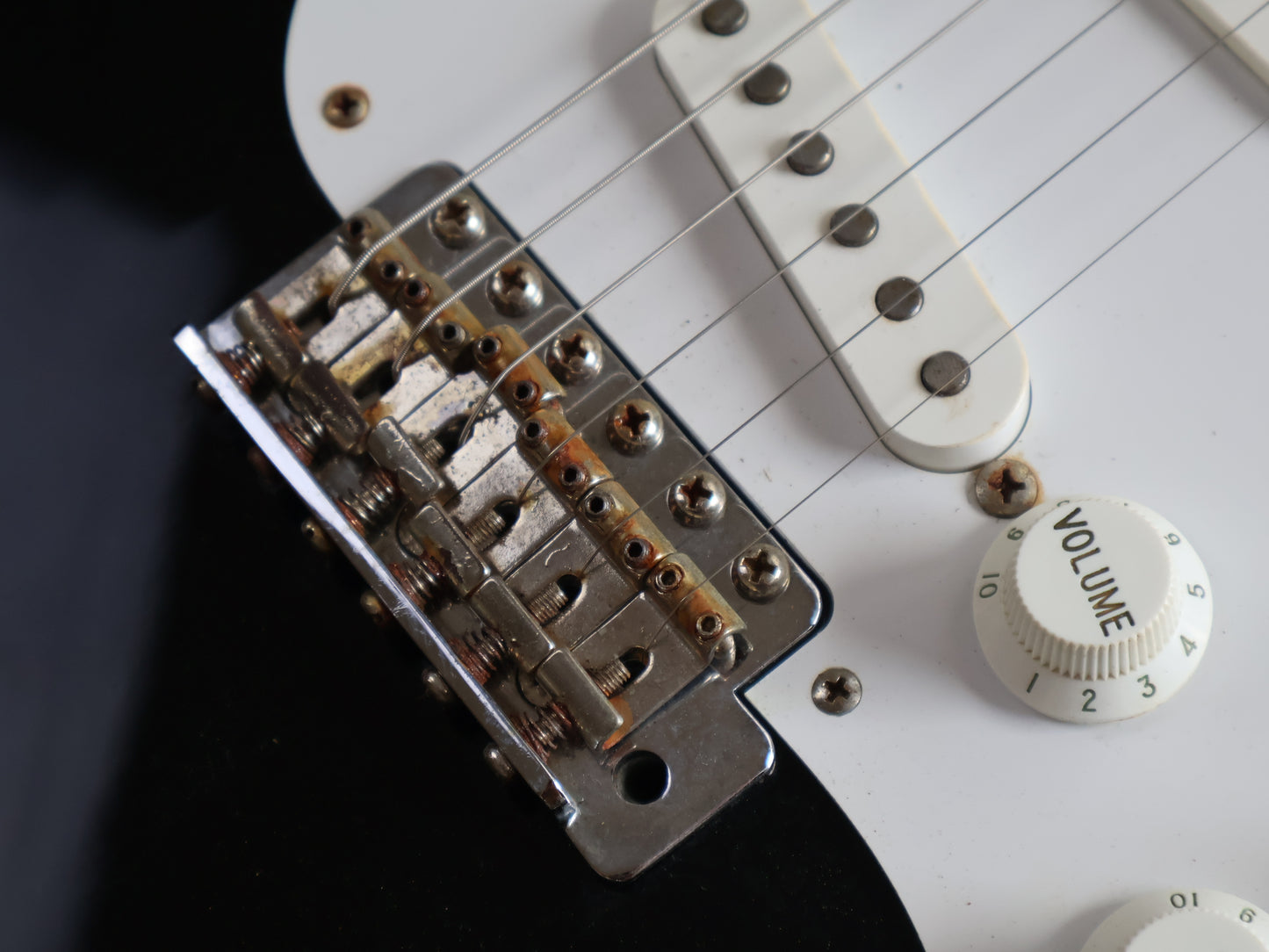2003 History (Fujigen Japan) Z1 '54 Reissue Stratocaster (Black)