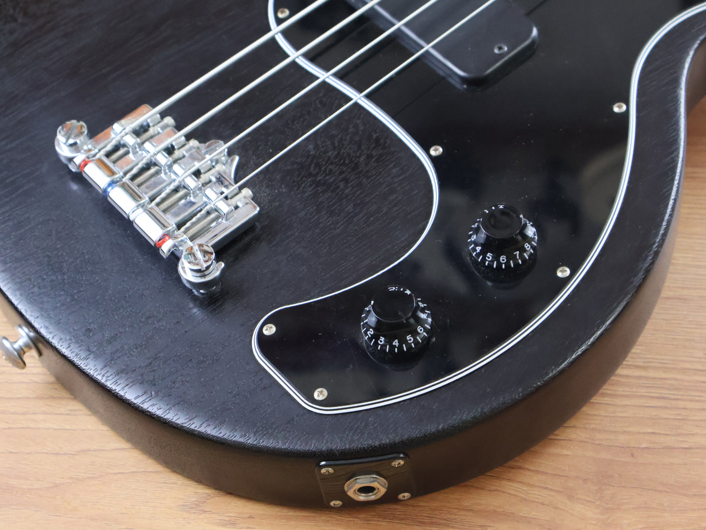 2019 Gibson USA Junior Tribute DC Bass (Worn Ebony)