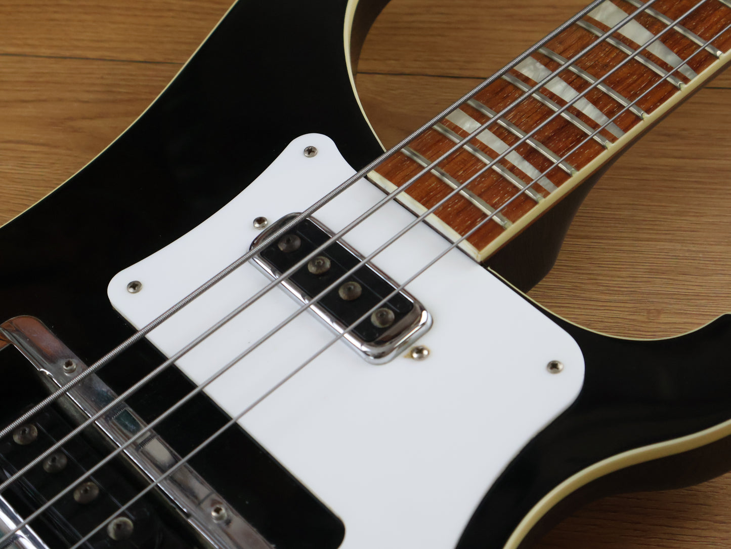 2011 Rickenbacker USA 4003 Jetglo Bass