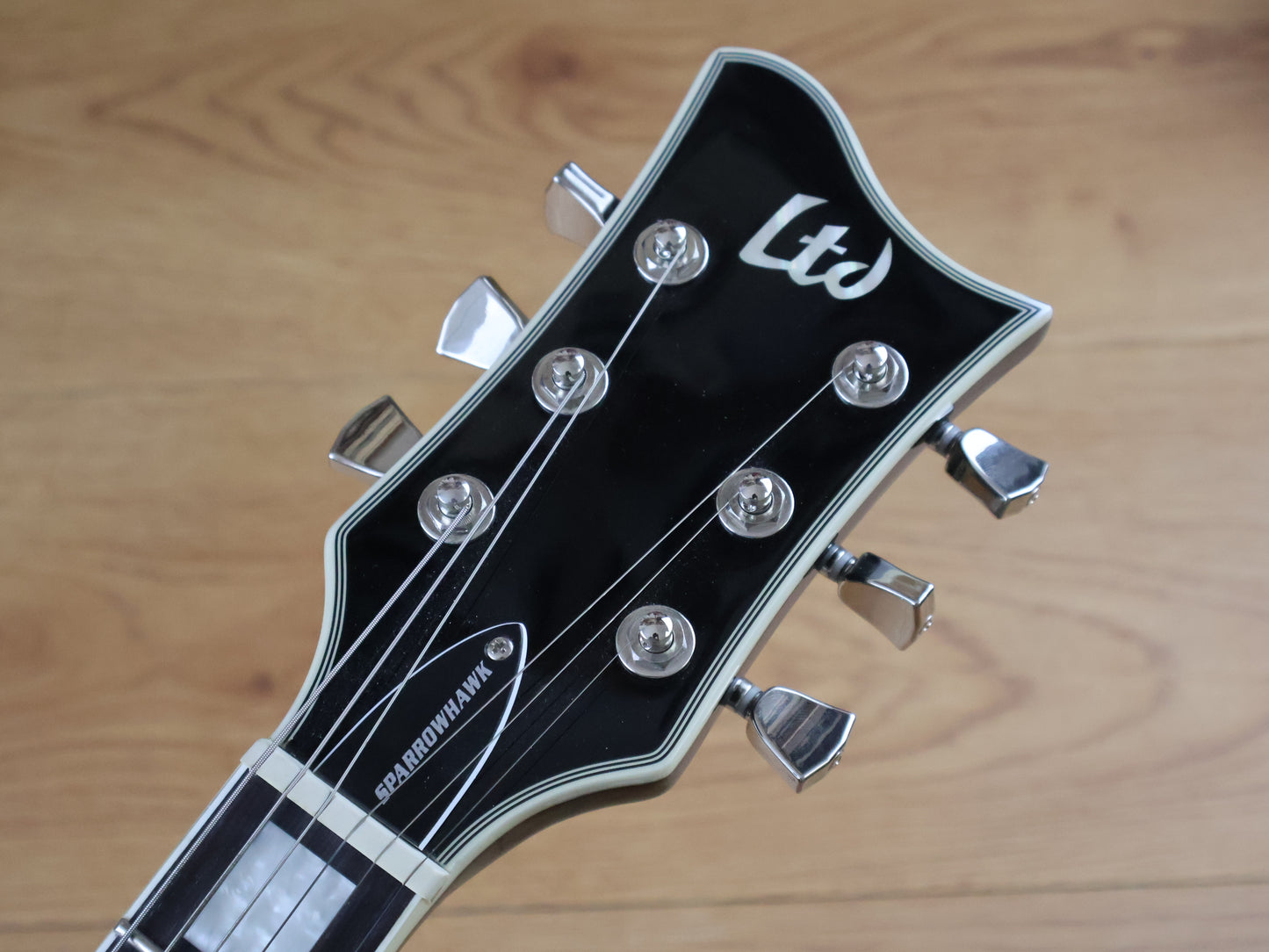 2023 ESP LTD Bill Kelliher Sparrowhawk Offset (Vintage Silver Sunburst)