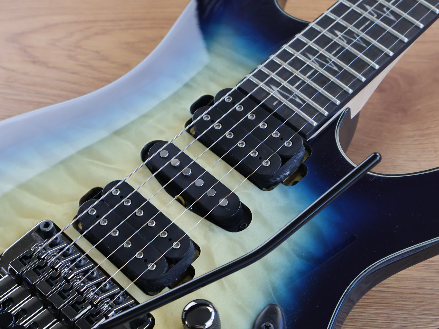 Ibanez JIVA JR Nita Strauss Signature Model Superstrat (Deep Sea Blonde)