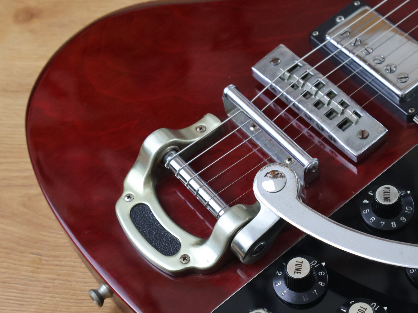 1970's Sakai Japan SG Deluxe w/Bigsby (Cherry Red)