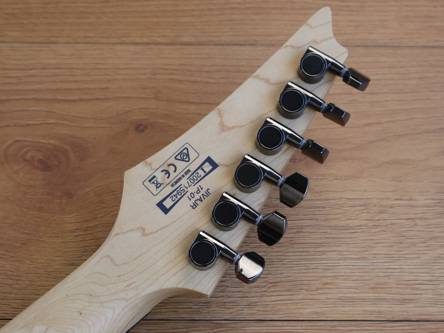 Ibanez JIVA JR Nita Strauss Signature Model Superstrat (Deep Sea Blonde)