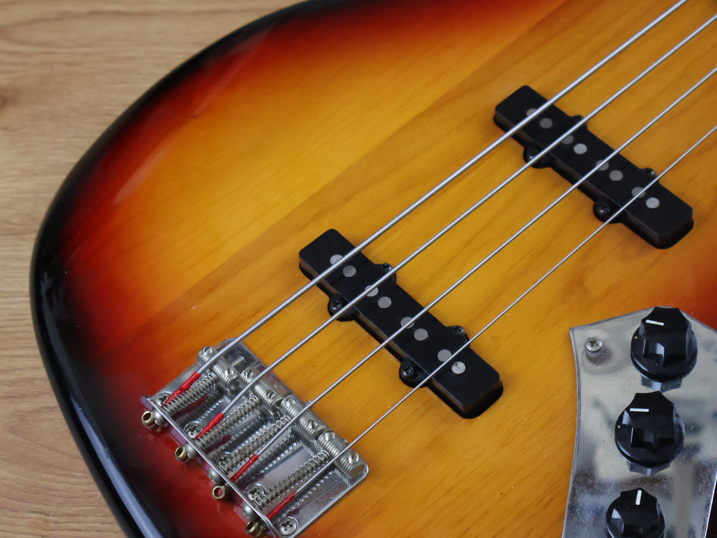 1980's Yamaha Japan JB600R Jazz Bass (Sunburst)