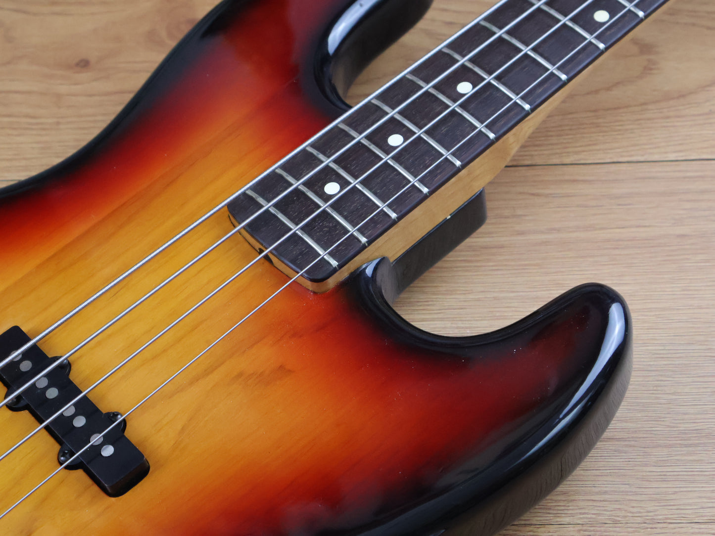 1980's Yamaha Japan JB600R Jazz Bass (Sunburst)