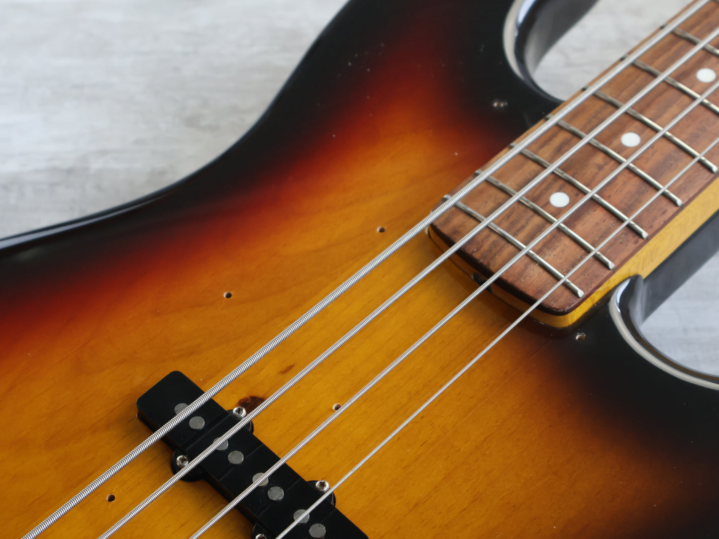 2002 Fender Japan JB62-58 '62 Reissue Jazz Bass (Sunburst)