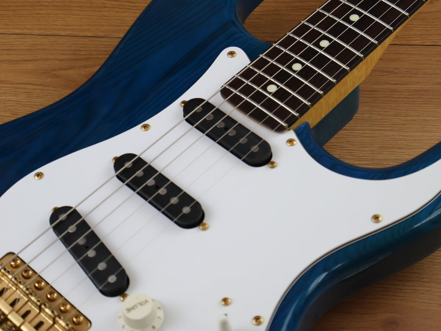 1980's Bill Lawrence (by Morris Japan) BC2R-70G Stratocaster (Transparent Blue)