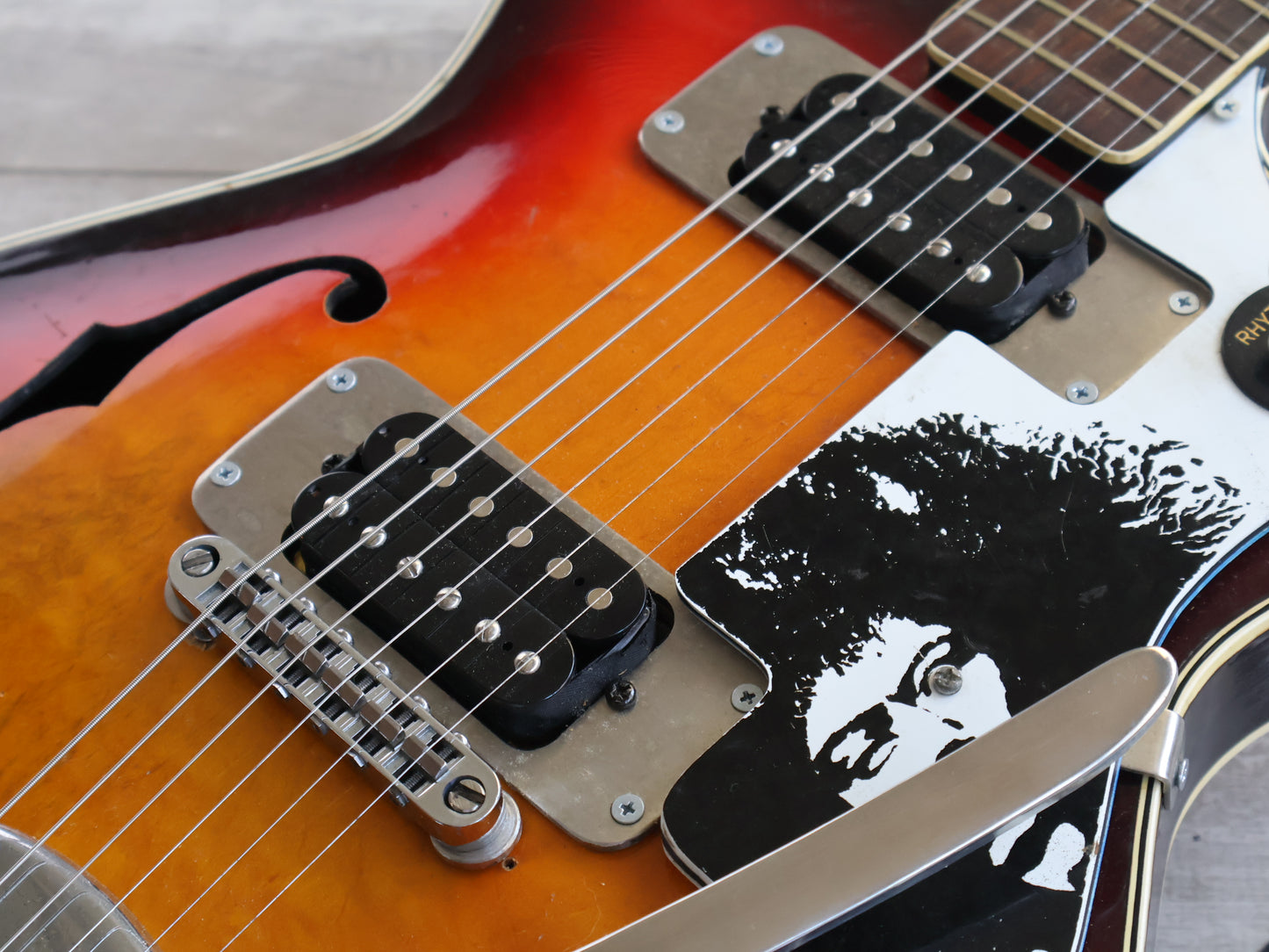 1960's Teisco Japan EP-9T Hollowbody w/Tremolo (Sunburst)
