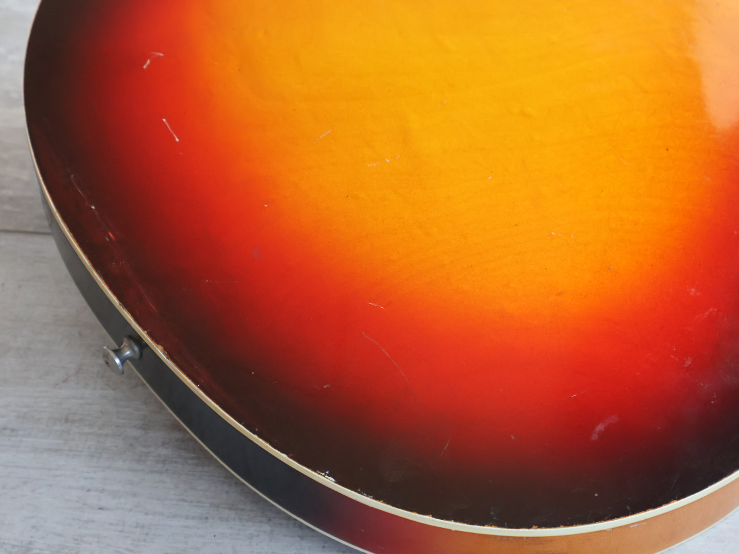 1960's Teisco Japan EP-9T Hollowbody w/Tremolo (Sunburst)