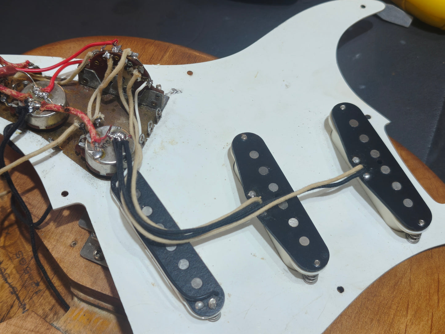 1981 Tokai ST-70 Springy Sound '58 Reissue Stratocaster (Natural Stain)