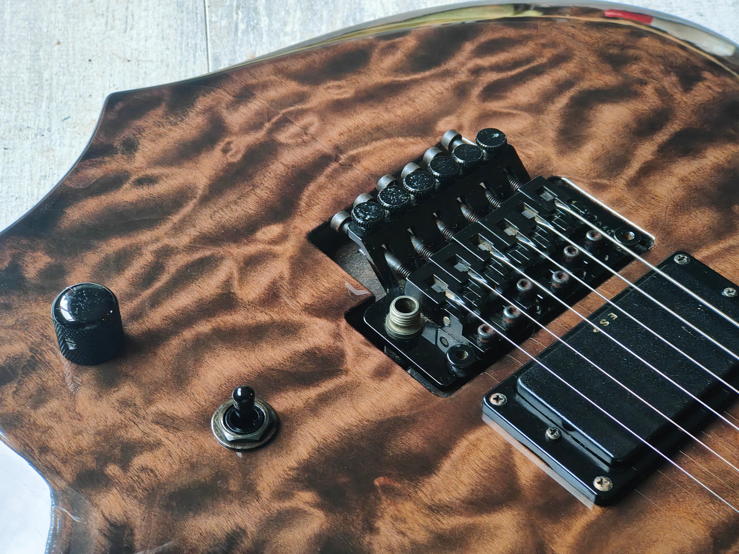 2000's Edwards (by ESP) E-P-98a Pierrot Artist Model F Series (Brown)