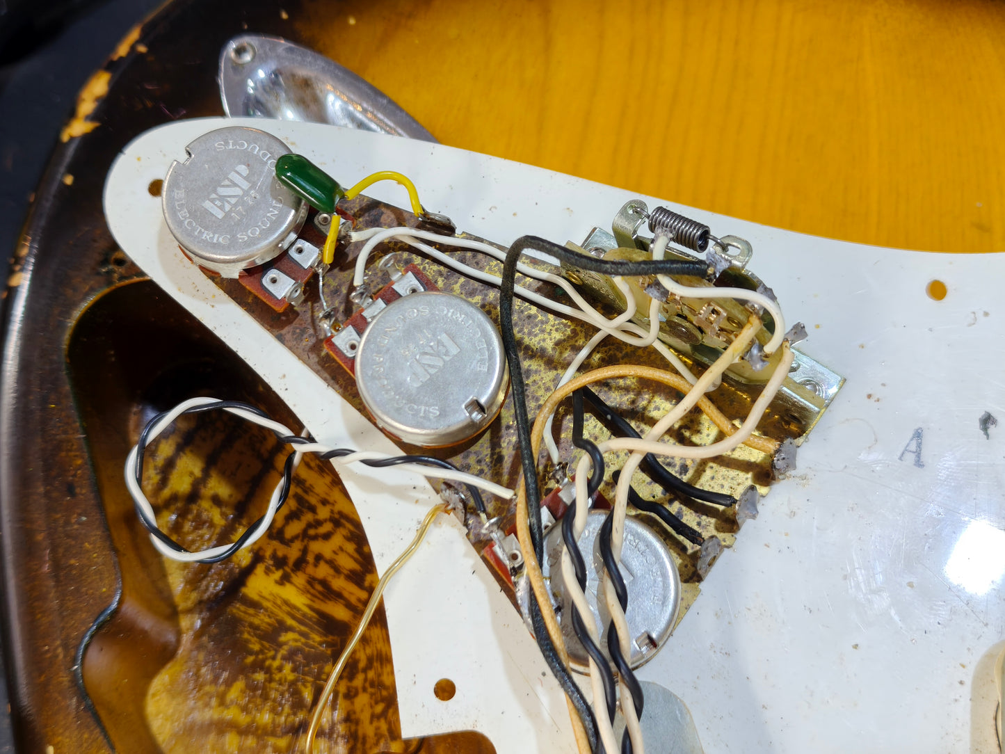 1980 Tokai ST-60 "Refined Pieces"'58 Reissue Stratocaster (Relic'd Two-Tone Sunburst)