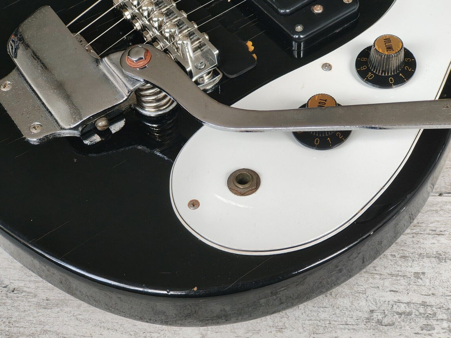 1960's Thomas (by Kiso Suzuki) Mosrite Style Offset (Black)
