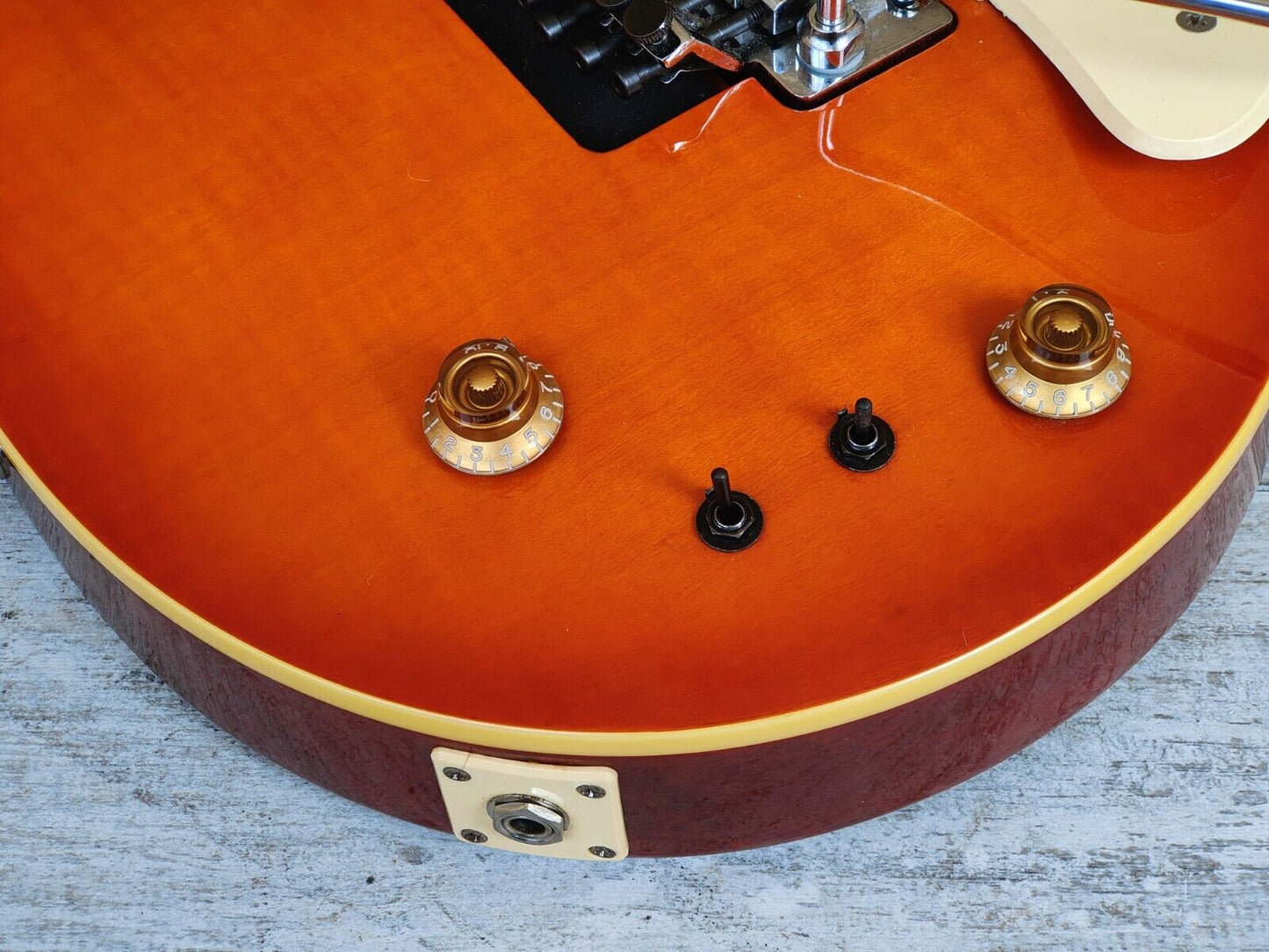 2001 Burny RLG-75S Les Paul Standard w/Floyd Rose & Sustainer (Orange Burst)