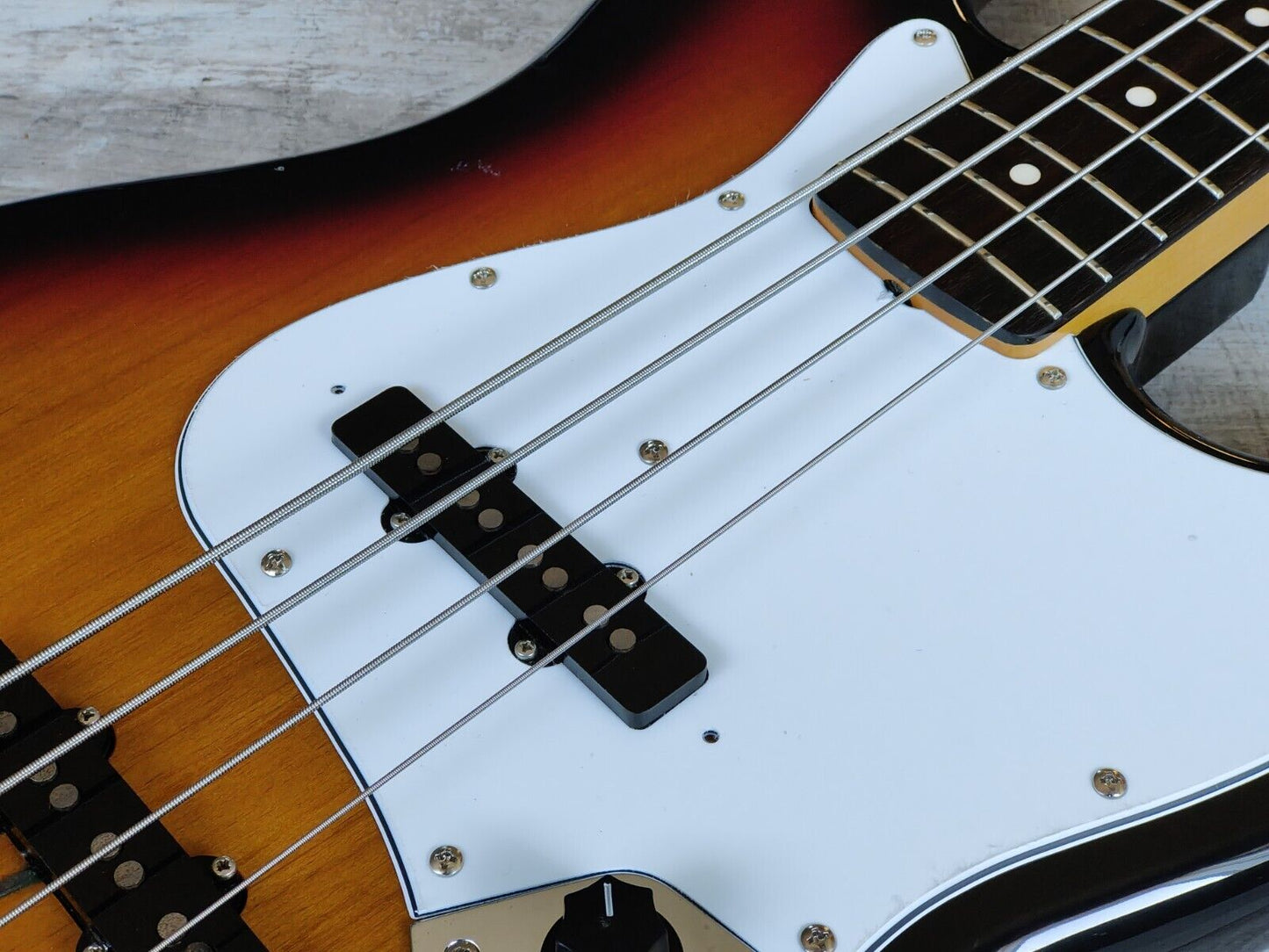 2006 Fender Japan JB62-58 '62 Reissue Jazz Bass (Sunburst)