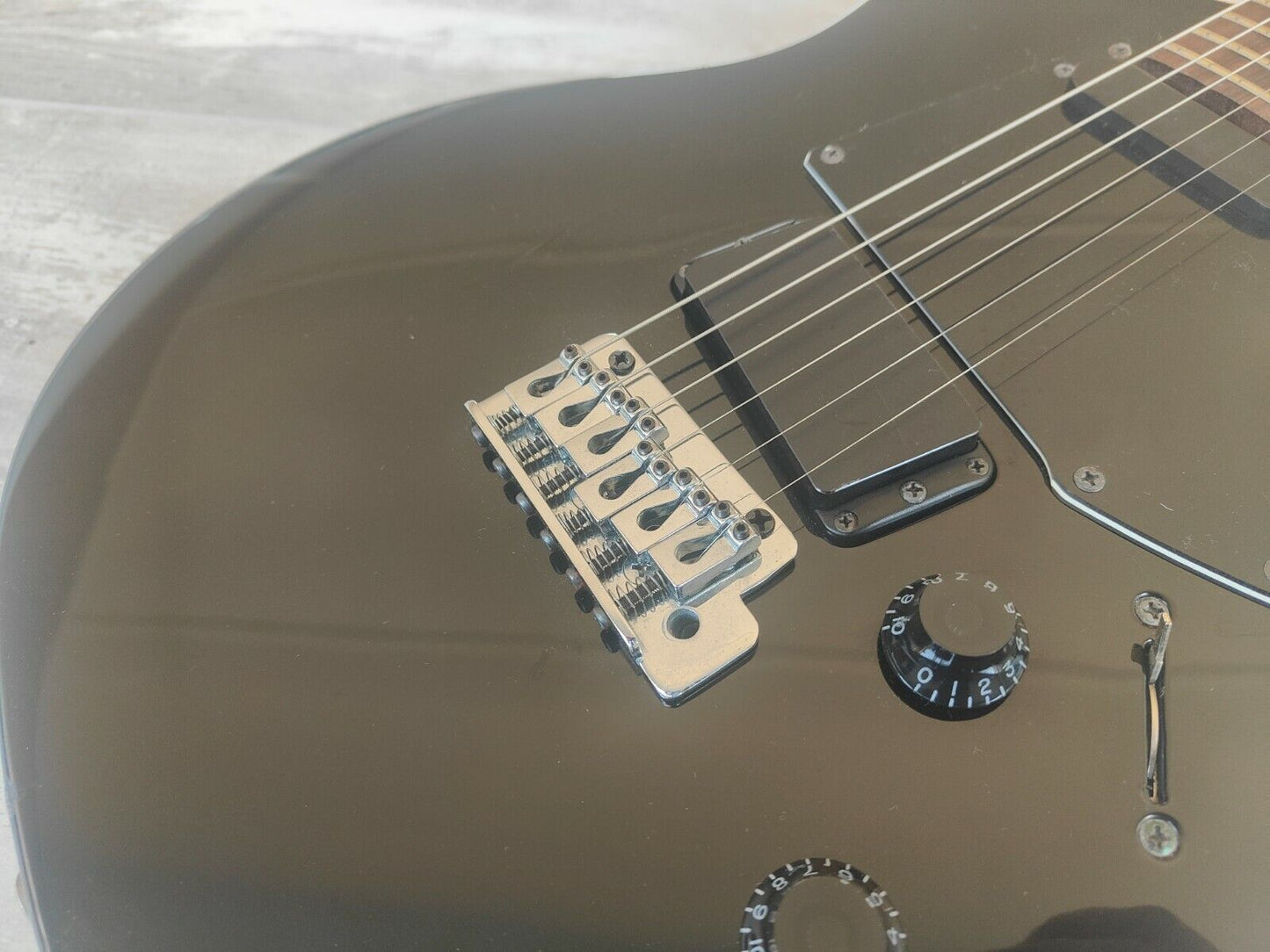 1990 Heartfield (by Fender Japan) RR-7 "Rock and Roll" (Black)