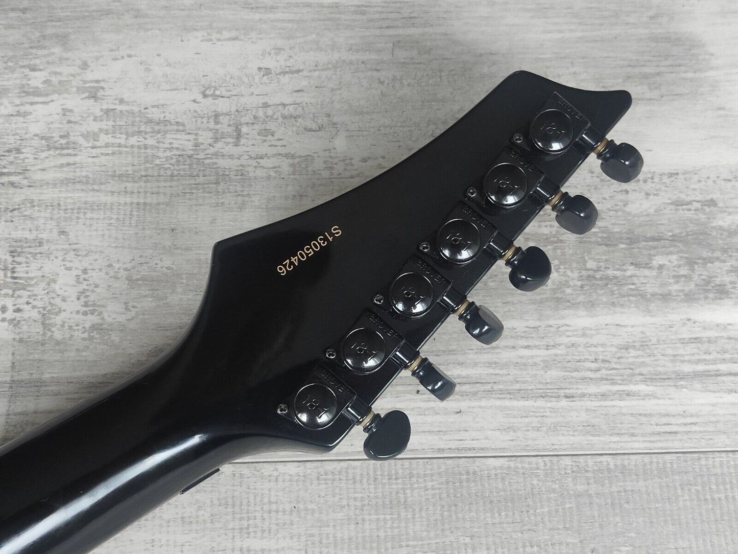 2013 Washburn XMPRO2FRF HH Superstrat (Black Flame)