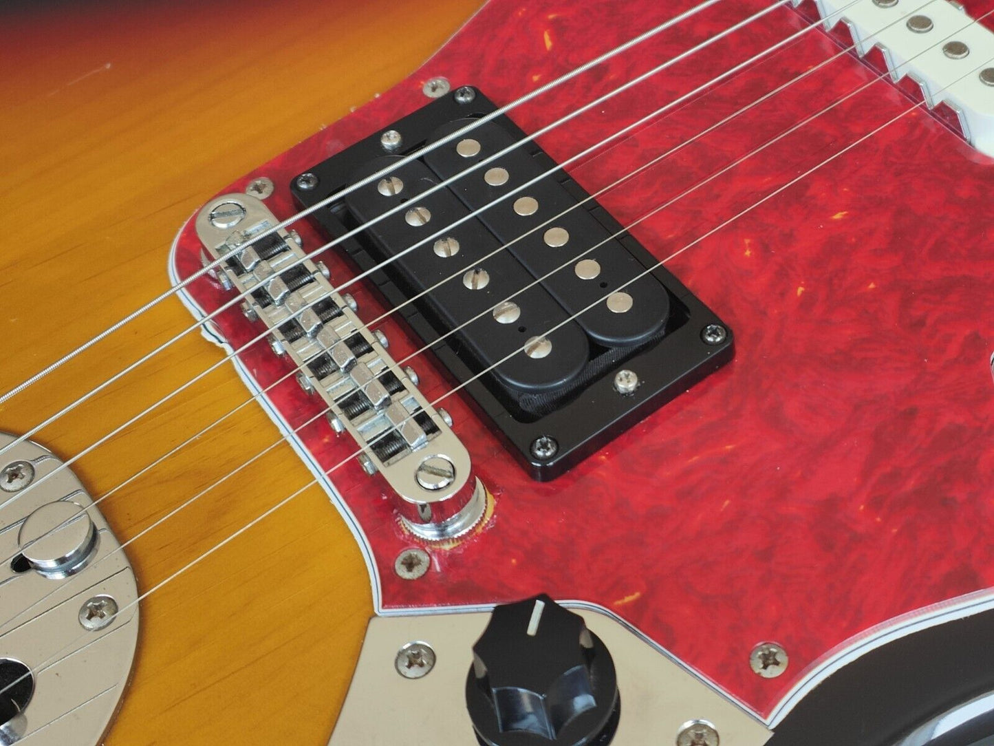 1999 Fender Japan JG66-85 '66 Reissue Jaguar w/Bridge Humbucker (Sunburst)