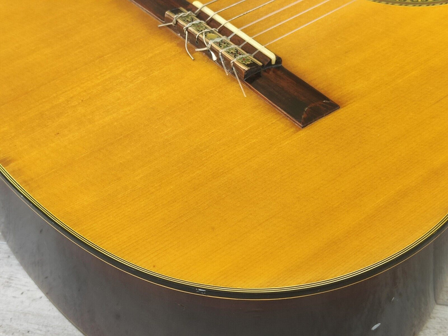 1970's Famous Japan (by Kiso Suzuki) Vintage Classical Guitar (Natural)