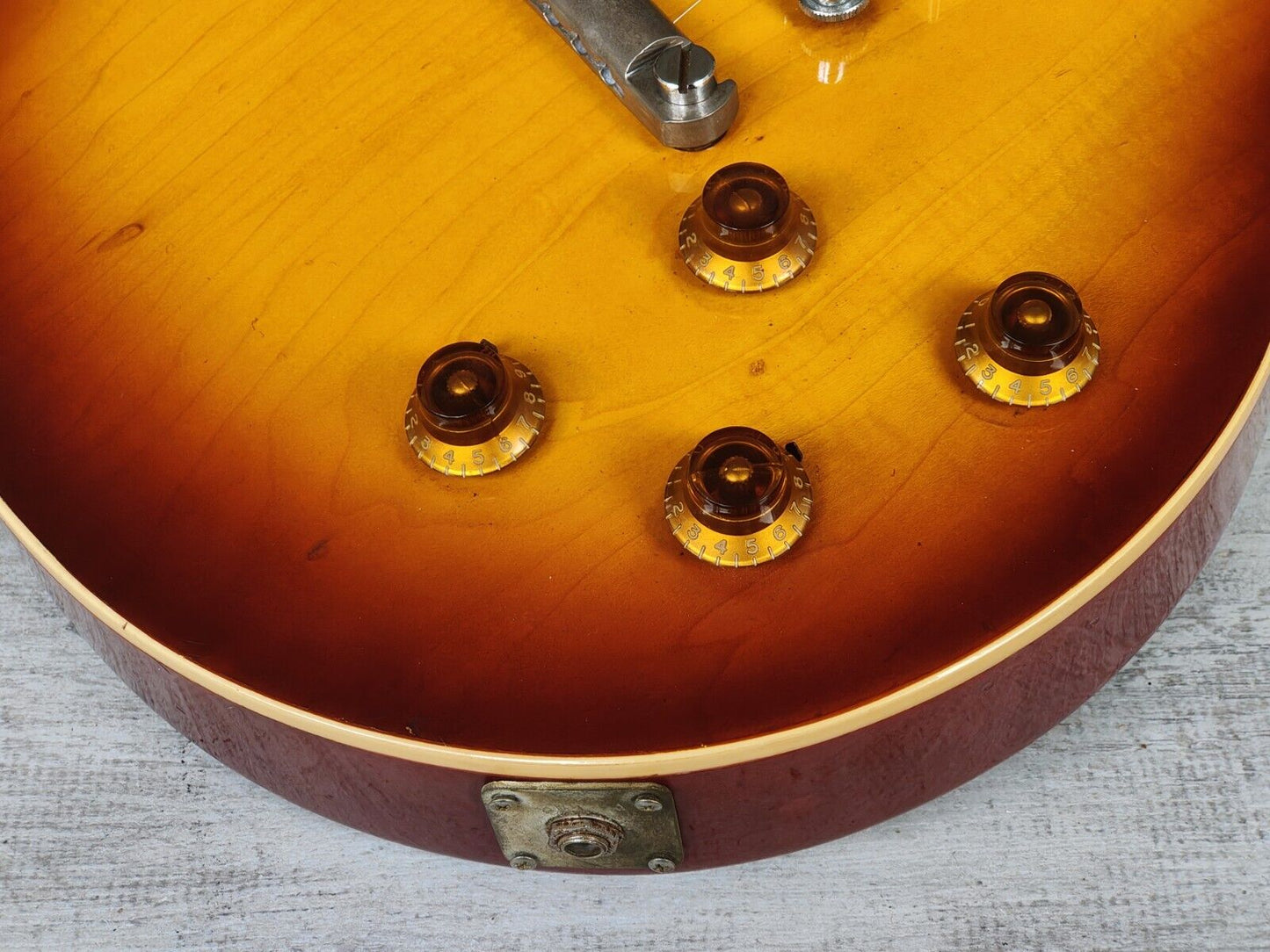 1983 Tokai Love Rock TLS-50 Les Paul Standard (Brown Sunburst)