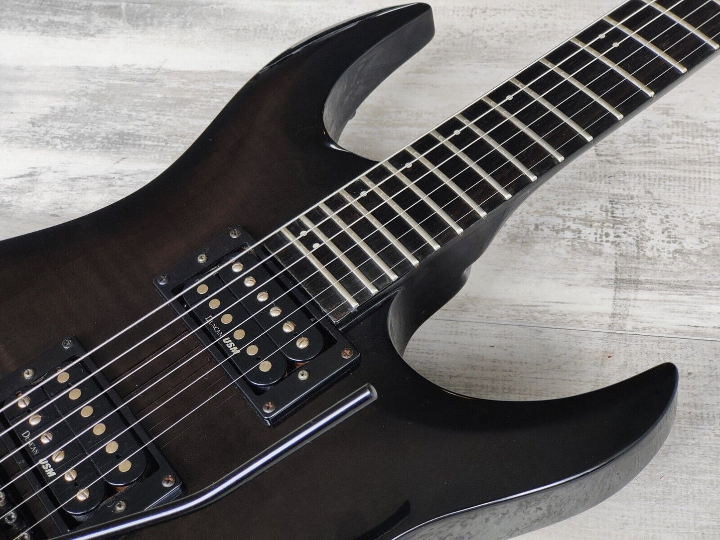 2013 Washburn XMPRO2FRF HH Superstrat (Black Flame)