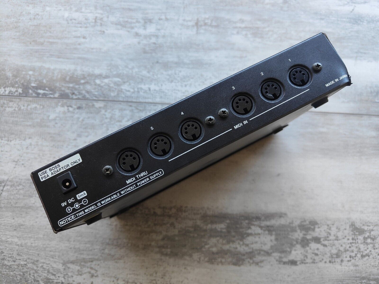 Roland MPU-104 MIDI Input Selector