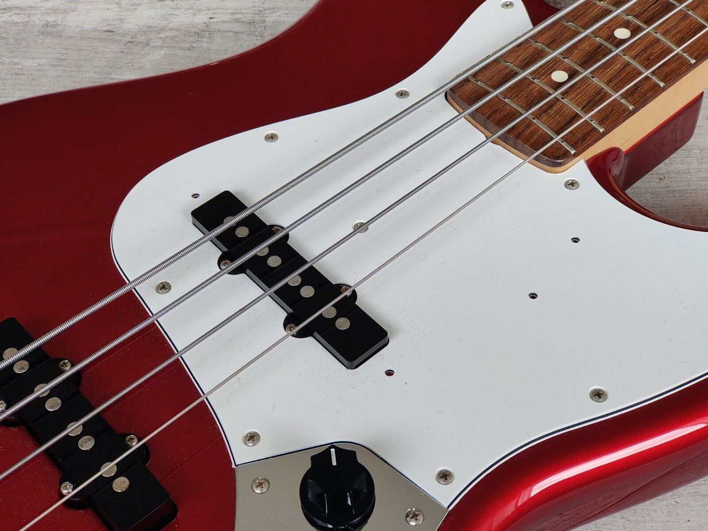 2002 Fender Japan Jazz Bass Standard (Candy Apple Red)