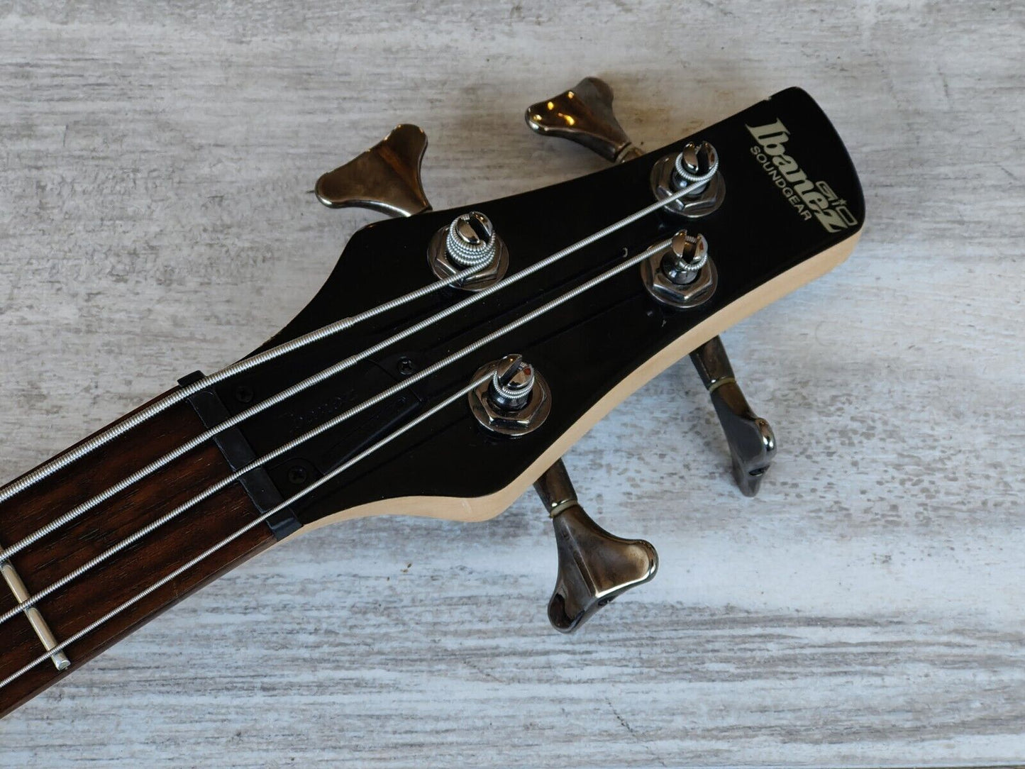 2009 Ibanez GSR180 SDGR Bass
