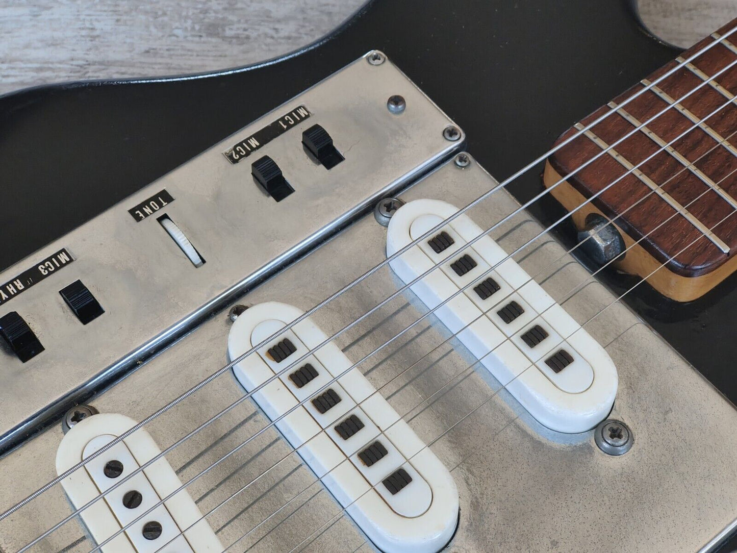 1964 Guyatone Japan LG-130T Vintage Guitar (Refinished Black)