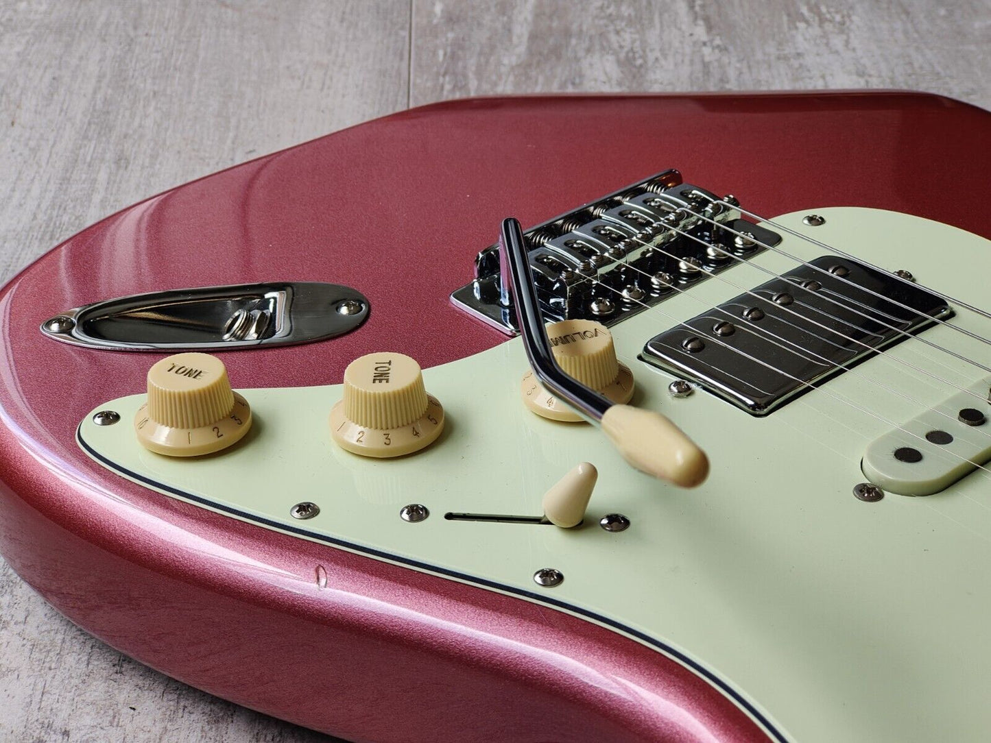 Bacchus Universe Series BST-2-RSM/M Stratocaster (Roasted Maple/Burgundy Mist)