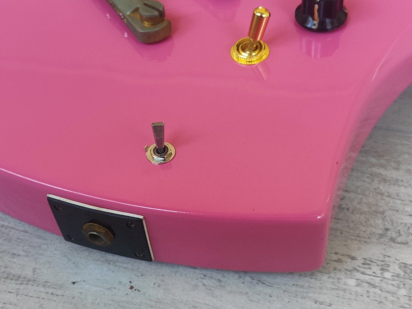 1994 Fernandes Japan MG-80x Mockingbird Hide Signature Model (Refinished Pink)