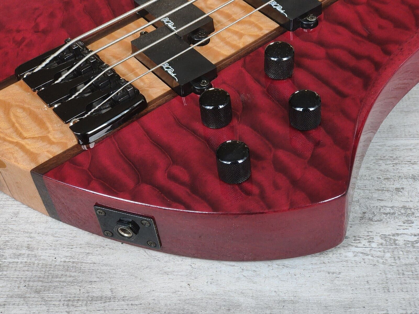 2004 BC Rich Heritage Classic Neckthrough Mockingbird Bass (Quilt Trans Red)