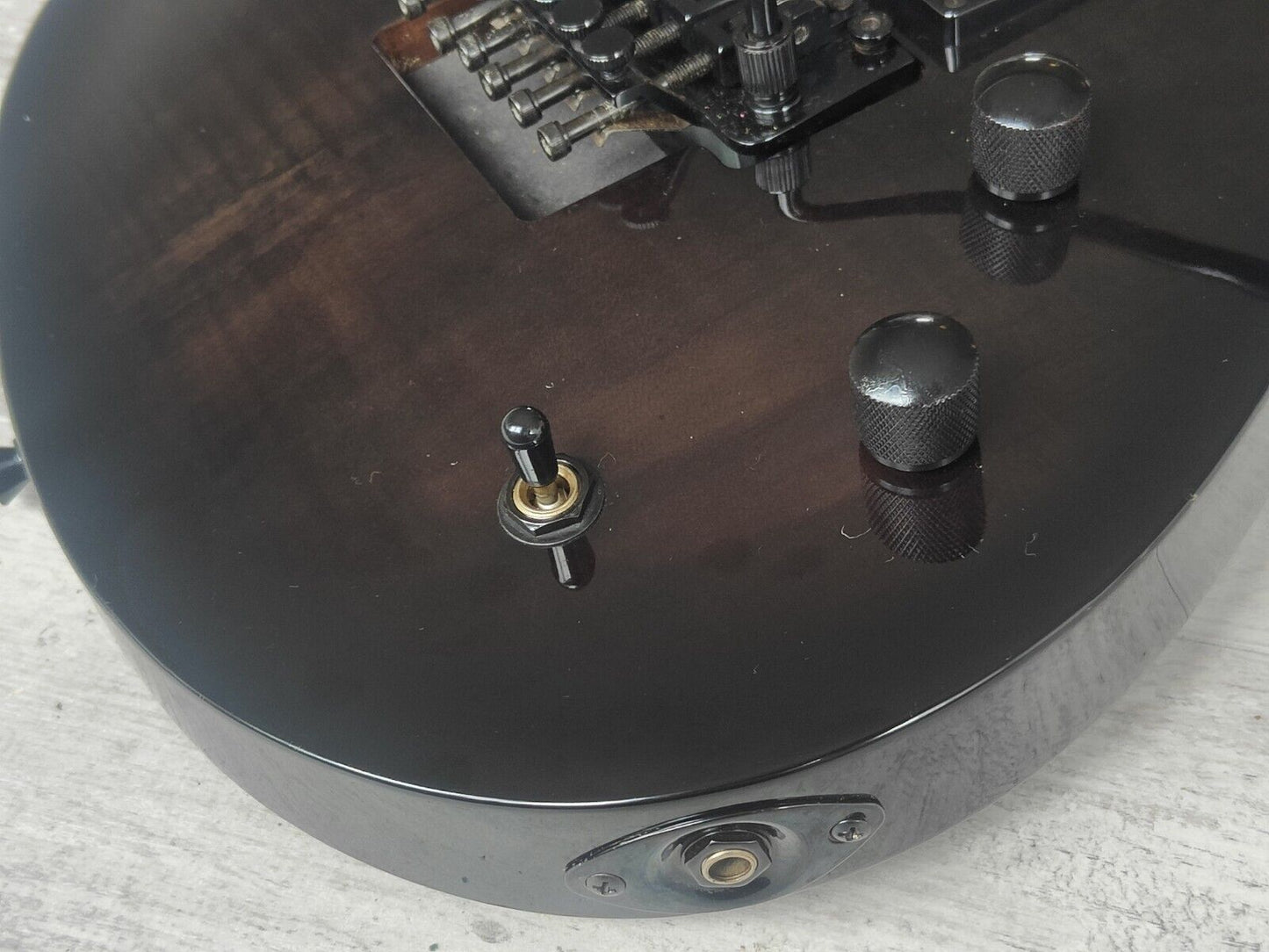 2013 Washburn XMPRO2FRF HH Superstrat (Black Flame)