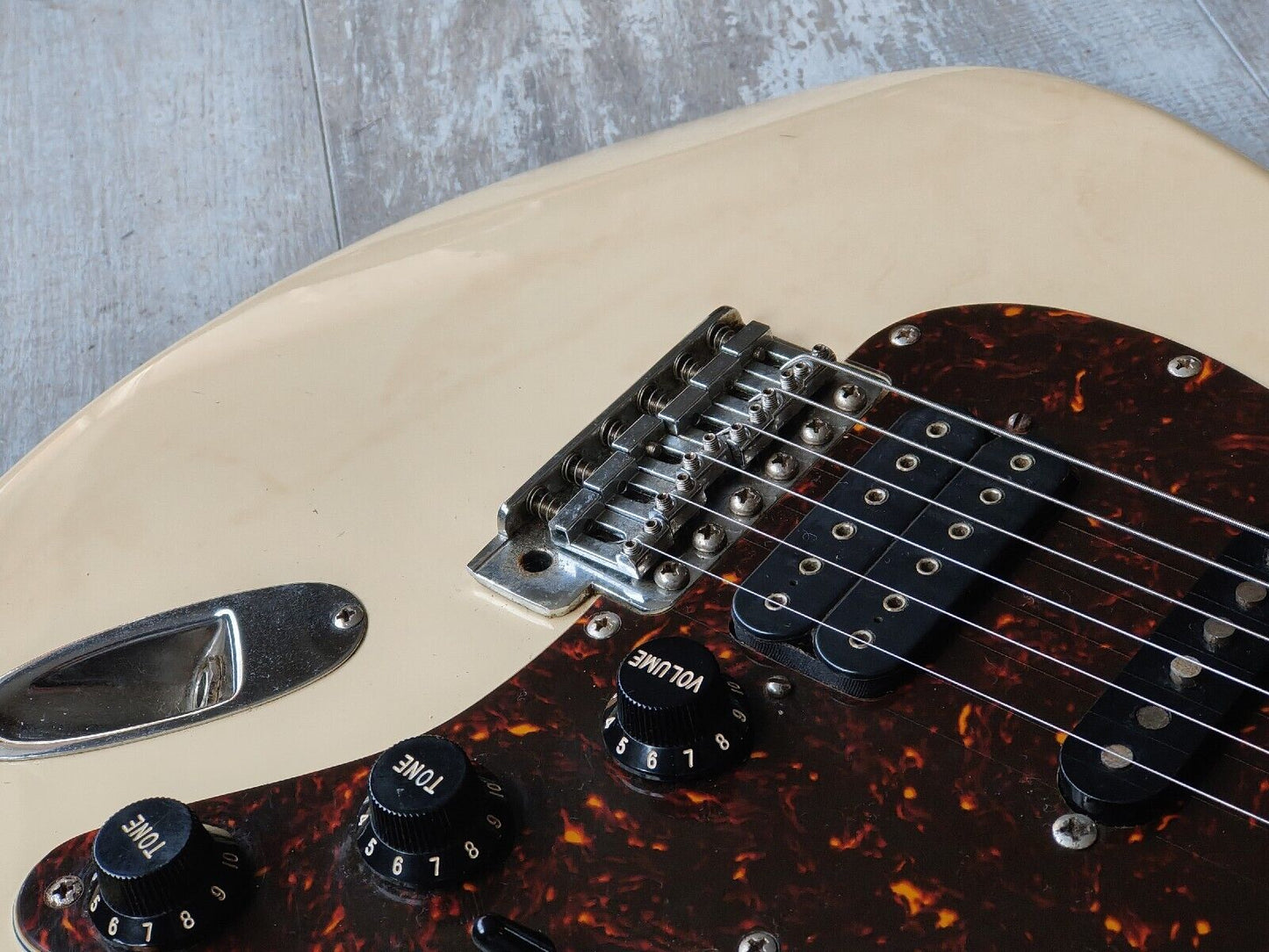 2004 Fender Japan ST72-58US '72 Reissue Stratocaster (Vintage White)