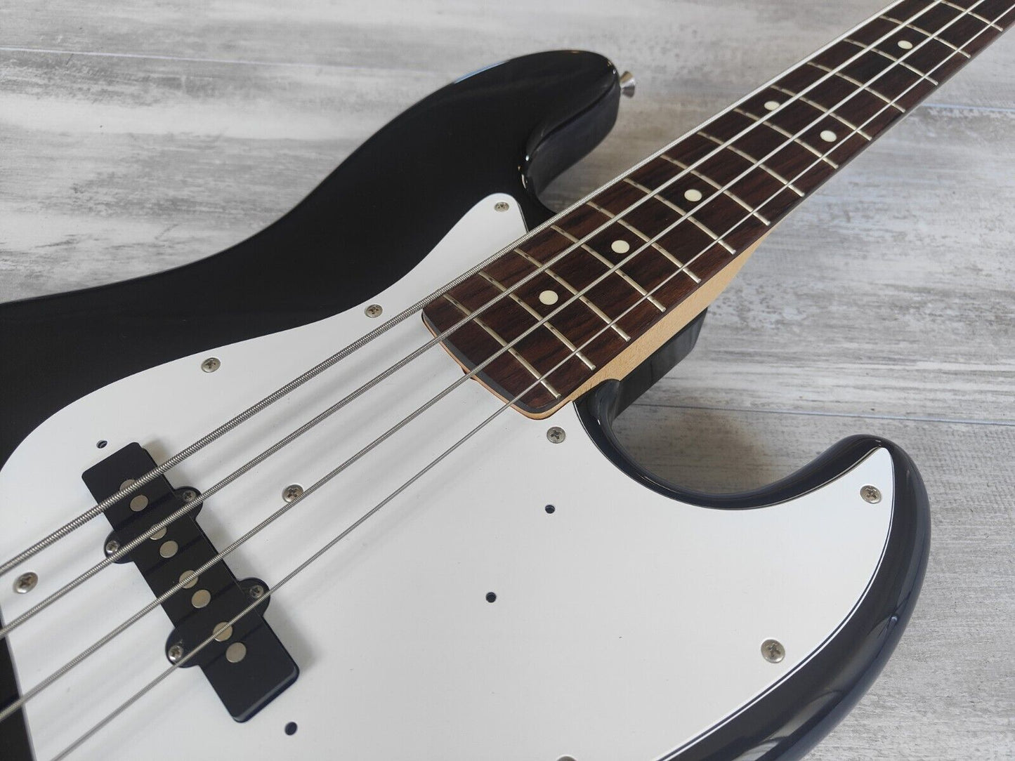 2002 Fender Japan Jazz Bass Standard (Black)