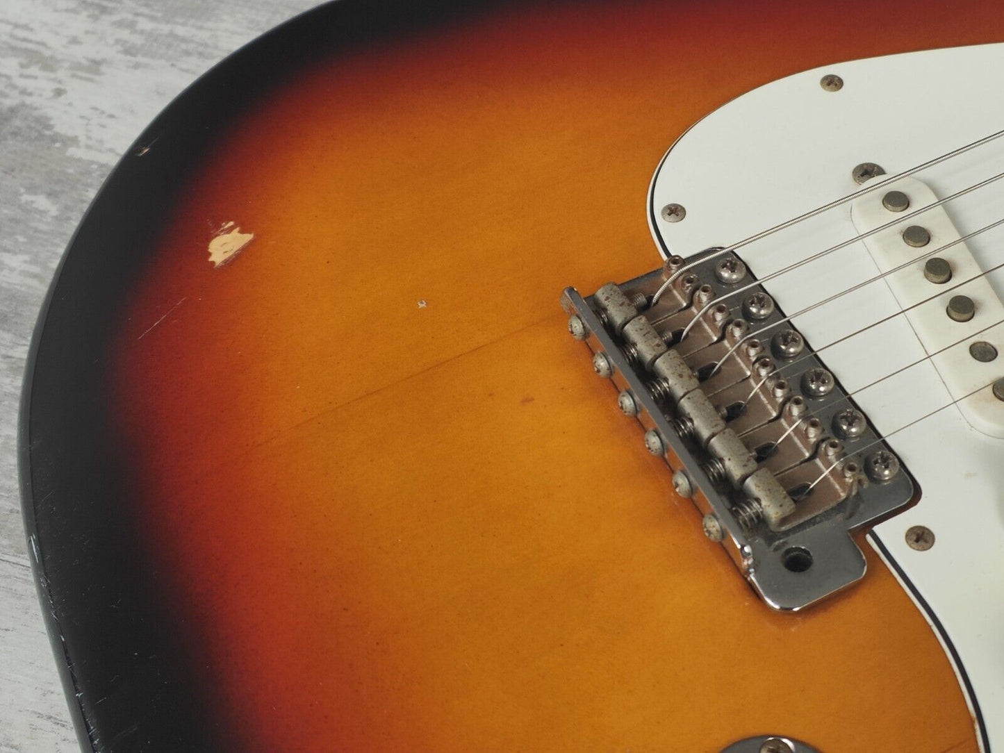 2002 Fender Japan Stratocaster Standard (Sunburst)