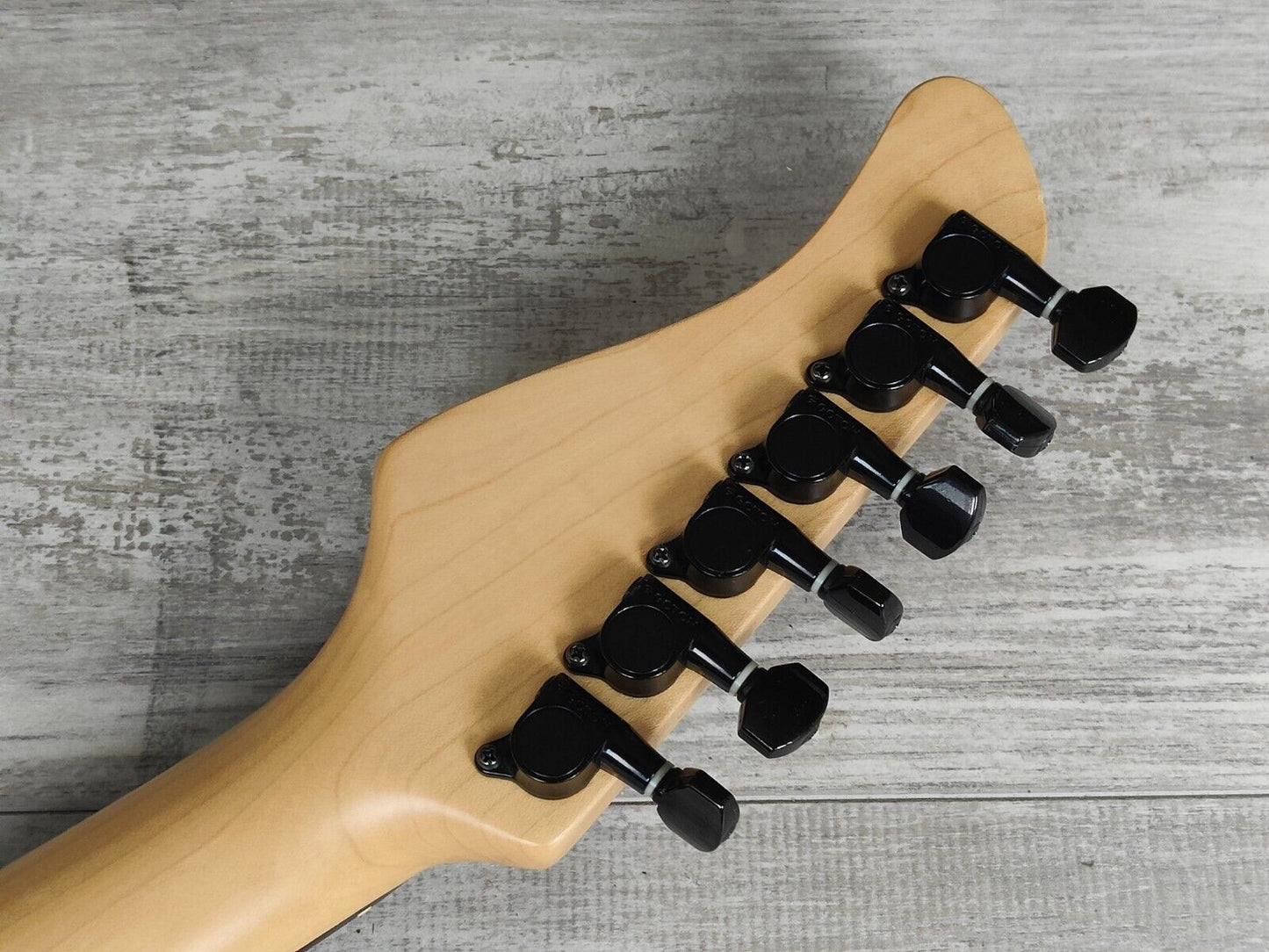 Fernandes Revolver Superstrat (Red)