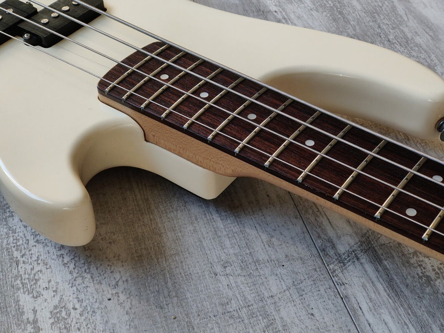 1987 Greco AMB-42 Atomic Series Medium Scale Electric Bass Guitar (White)