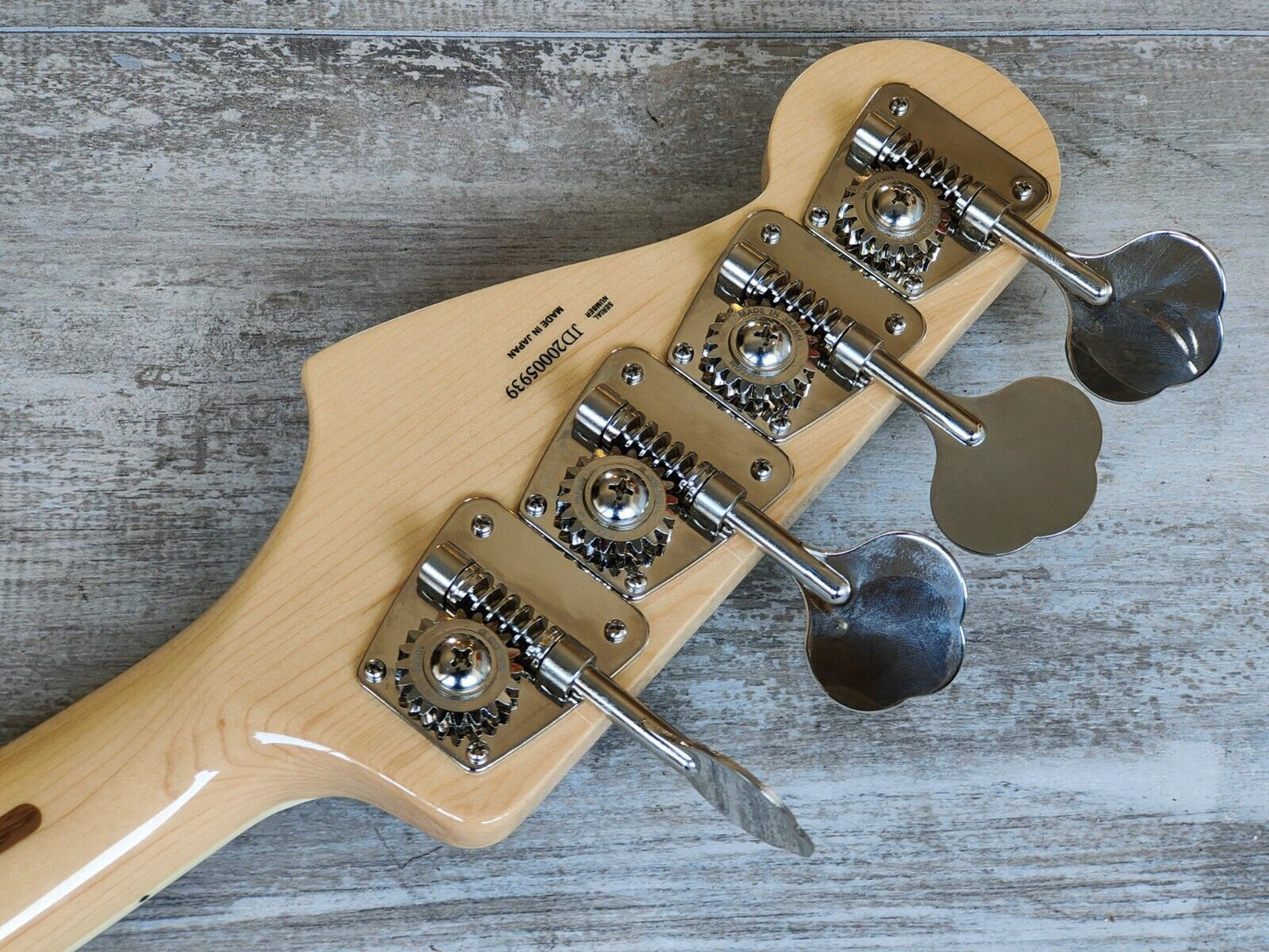 2020 Fender Japan Traditional 70's Jazz Bass (Natural)