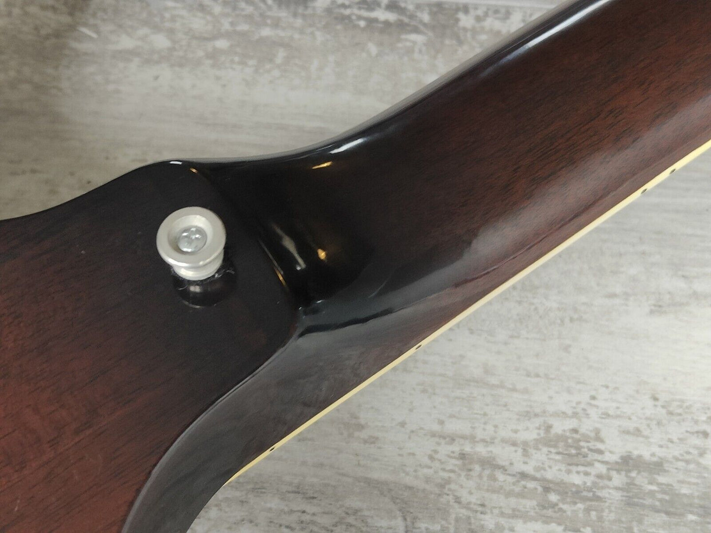 1975 Greco SB-850 Suzi Quatro Thunderbird Bass (Brown Sunburst)