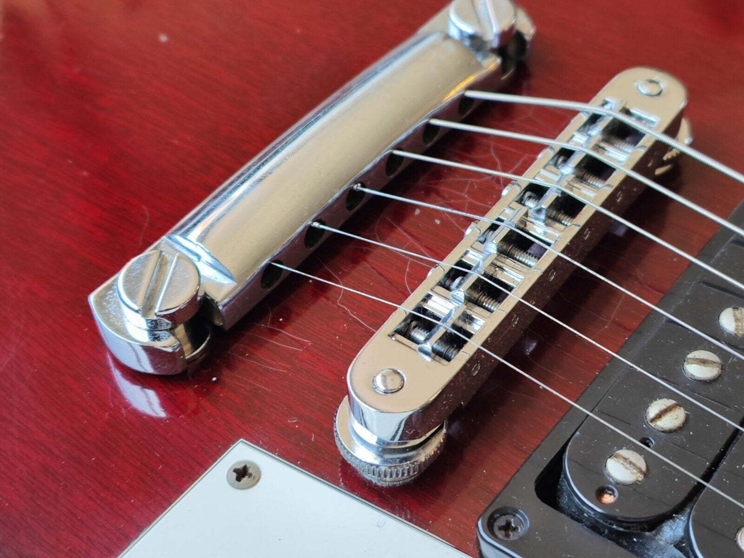 1998 Gibson USA '76 Reissue Explorer (Cherry Red)