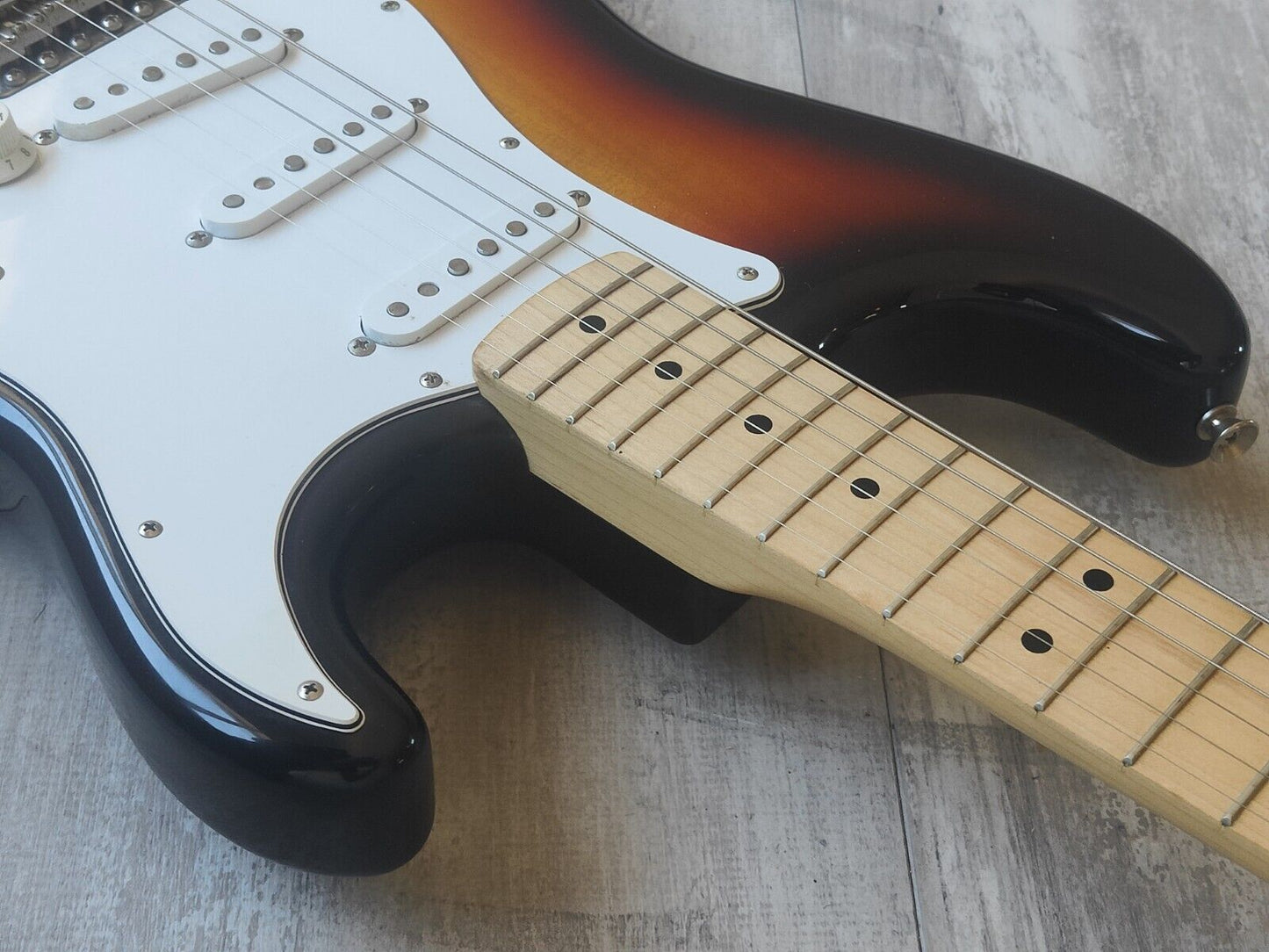 2005 Fender Japan Stratocaster Standard (Sunburst/Maple)