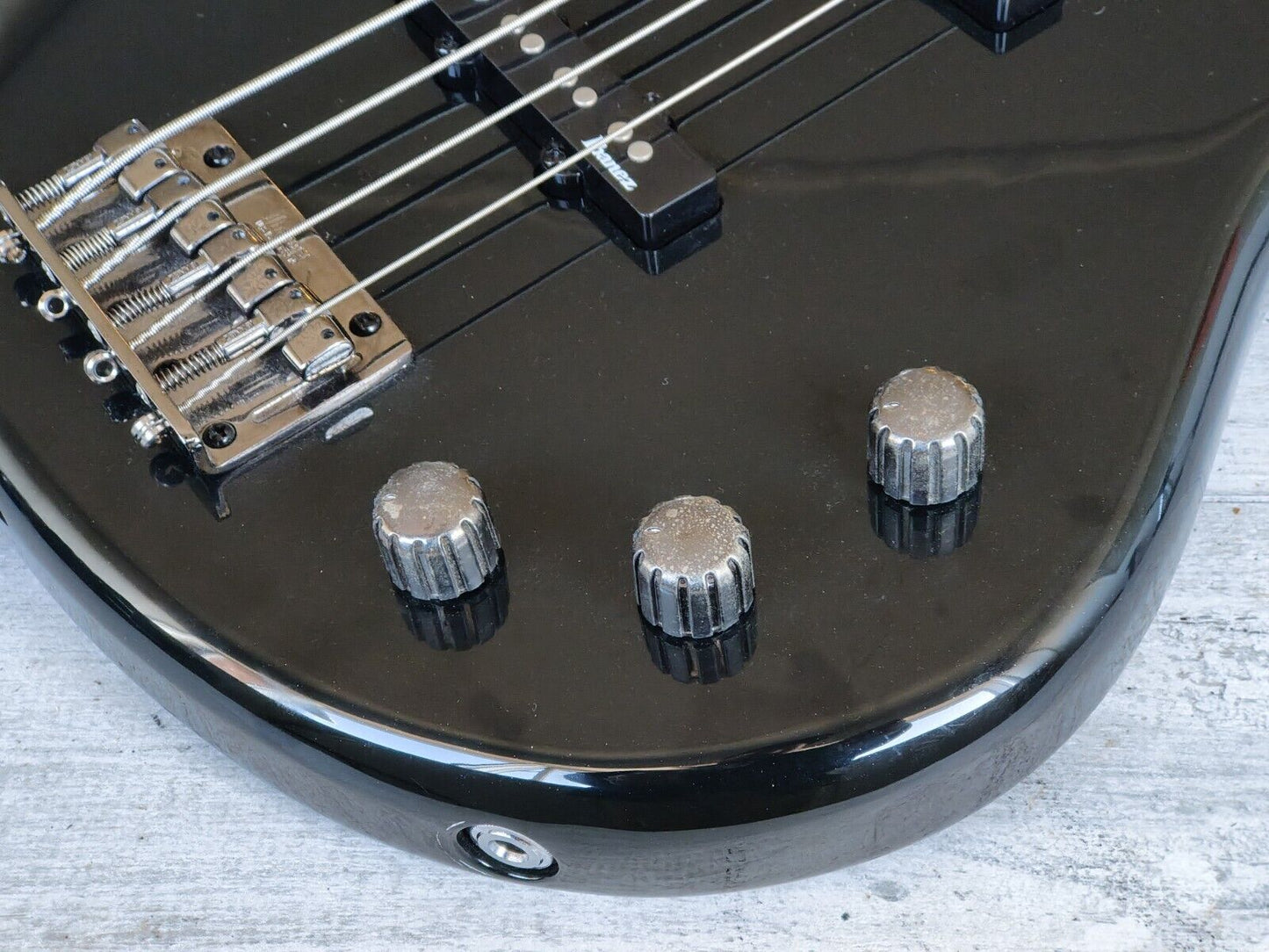 2009 Ibanez GSR180 SDGR Bass
