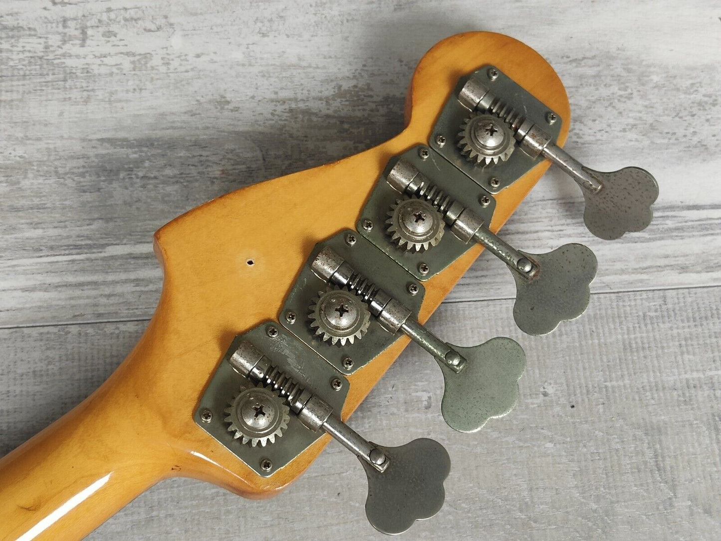 1983 Tokai TJB-70F Fretless Jazz Bass (Aged Olympic White)