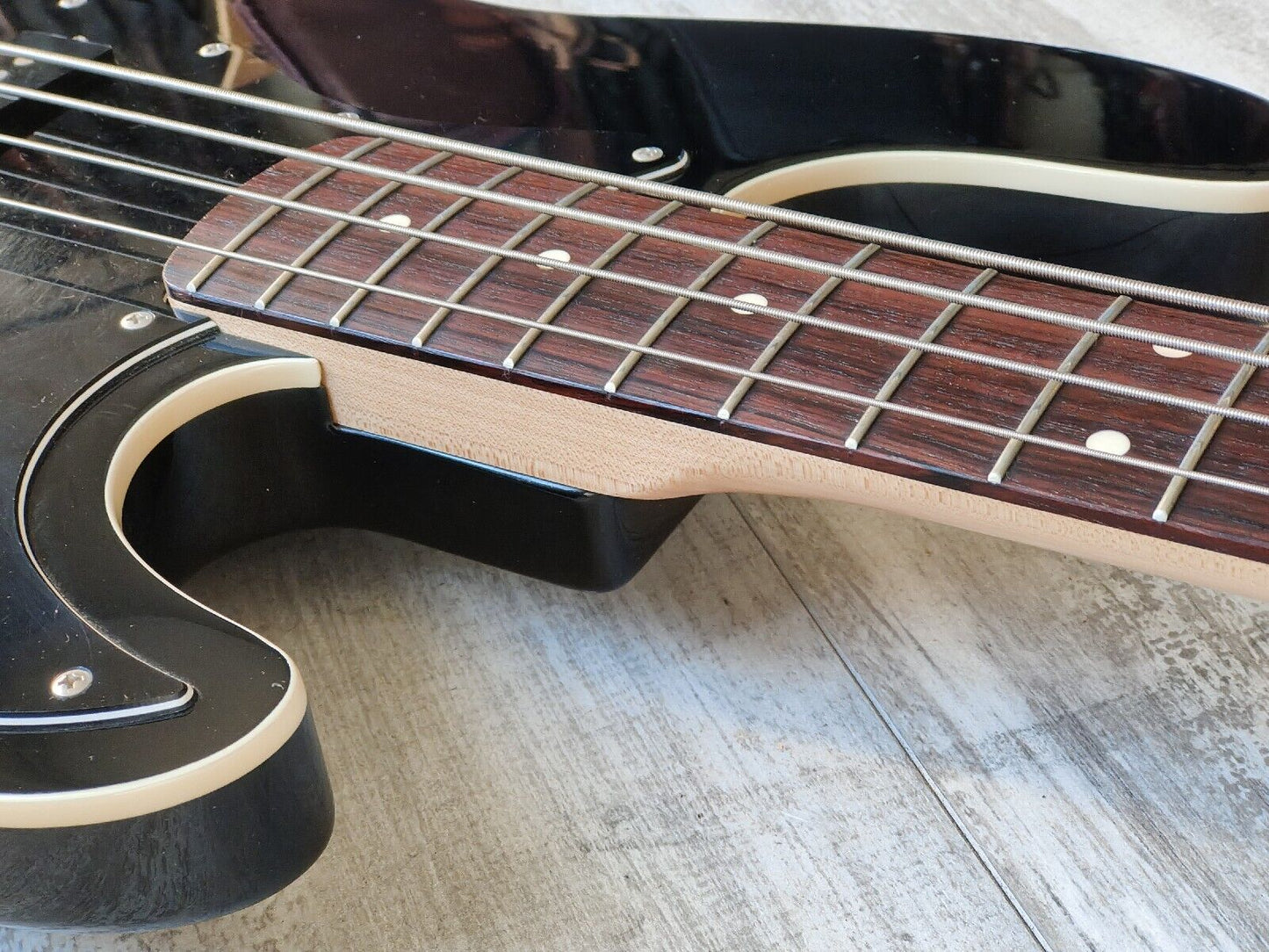 2004 Fender Japan AJB-65 Aerodyne Jazz Bass (Black)