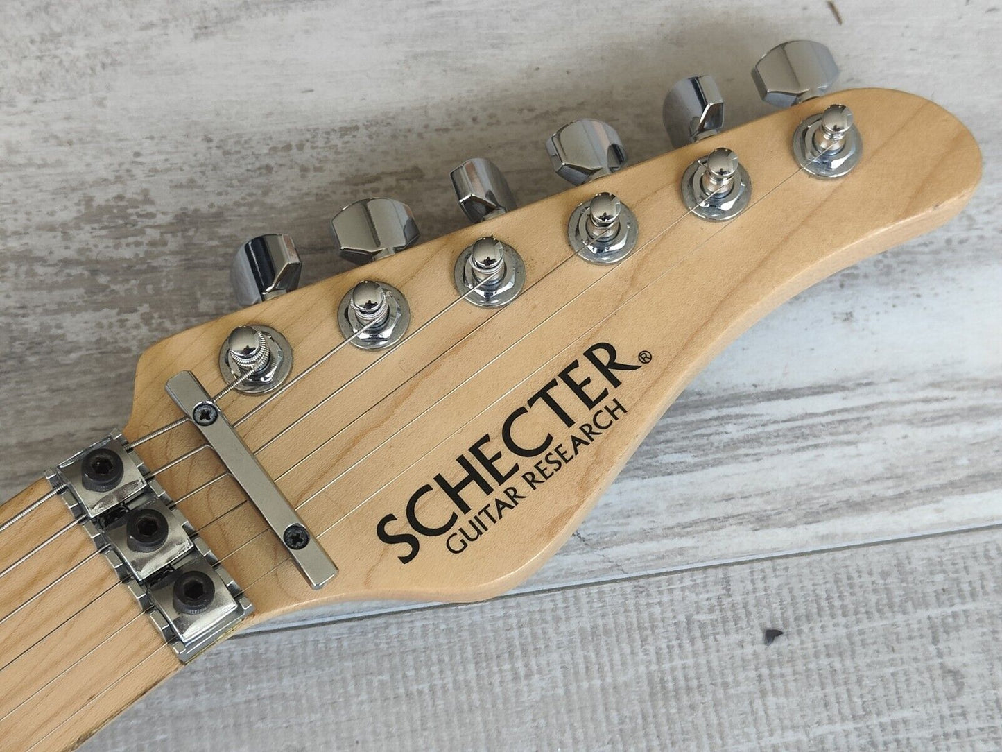 2018 Schecter Japan SD-2-24-AL HSH Superstrat (Quilt Top Red)