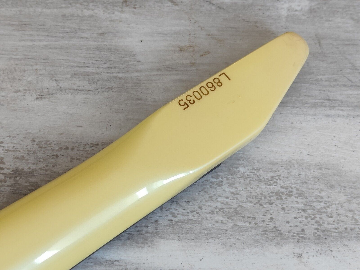 1986 Greco Japan F-100P Headless Vintage Bass w/Steinberger System (White)