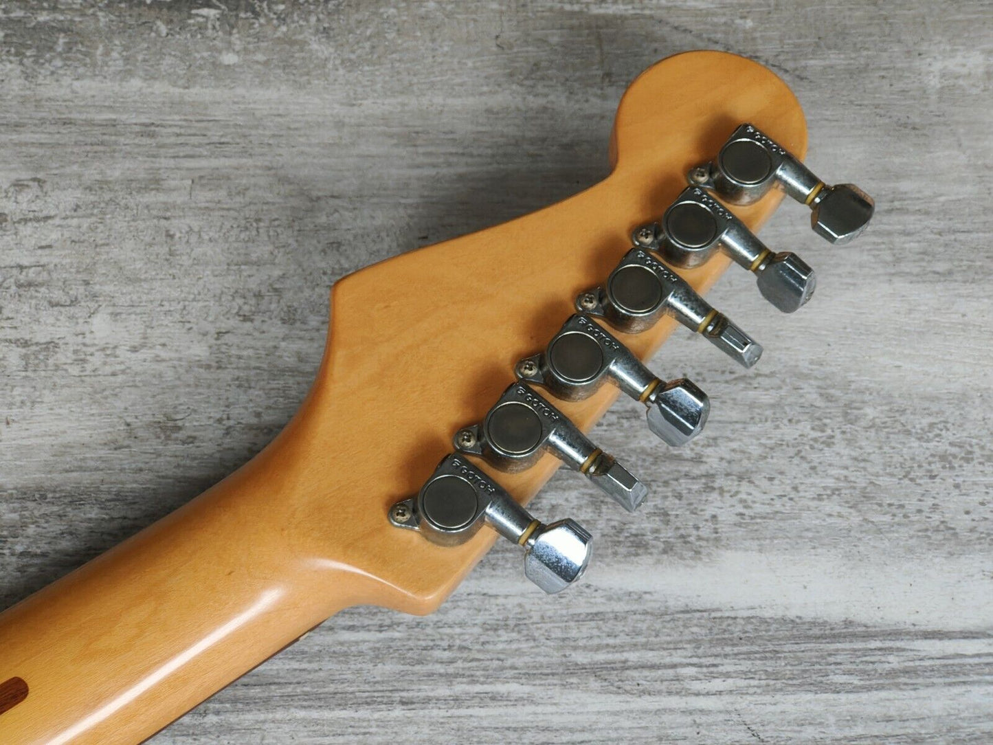 2002 Fender Japan Stratocaster Standard (Sunburst)