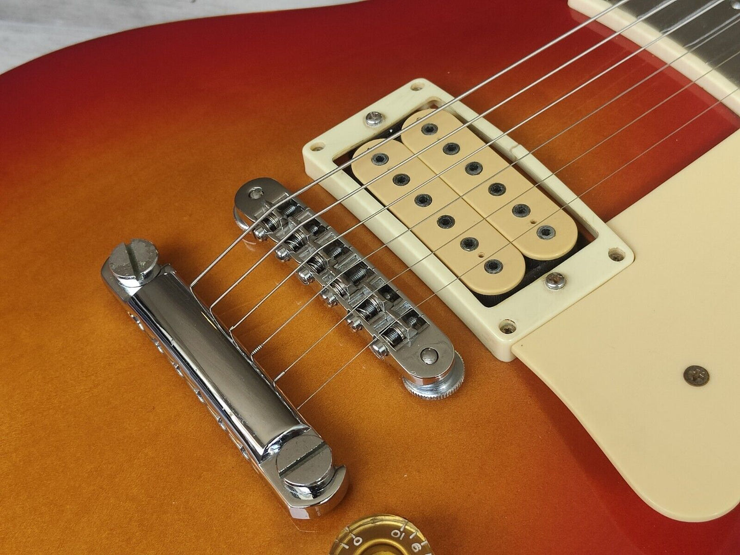 1970's Camel Japan Les Paul Standard (Cherry Sunburst)