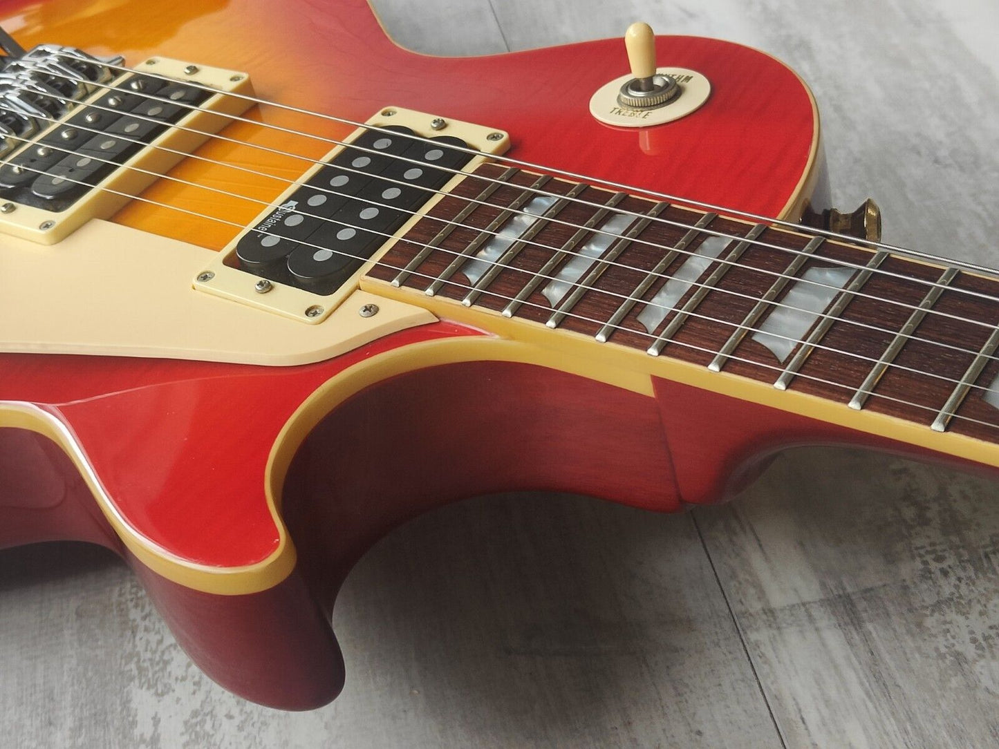 2001 Burny Super Grade Les Paul Standard w/Floyd Rose + Sustainer (Sunburst)